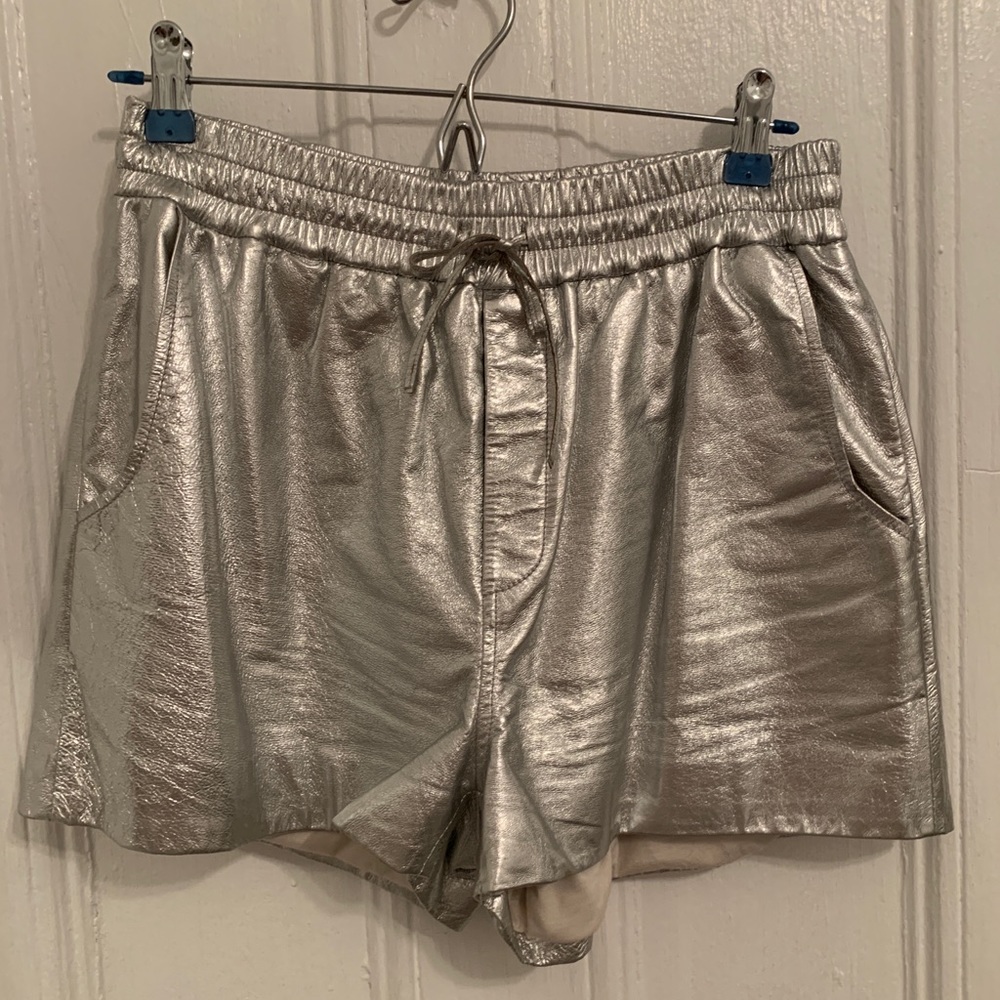 Jonah Shorts in Silver Leather